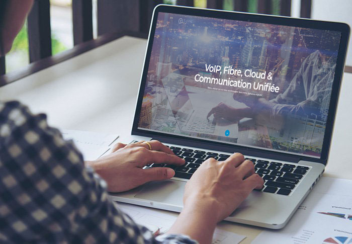 T-LINK COMMUNICATION T-LINK COMMUNICATION